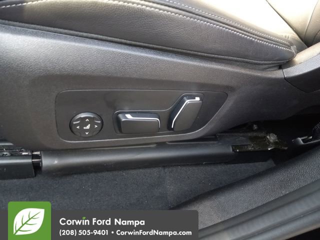 Used 2025 BMW X4 xDrive30i image 12