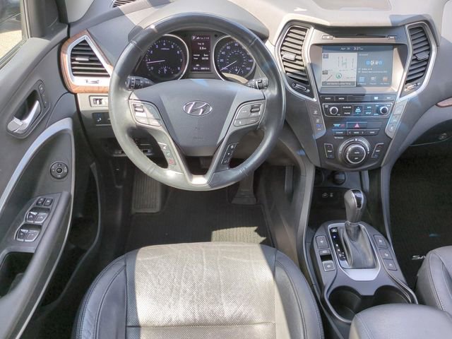 Used 2017 Hyundai Santa Fe Limited AWD/4WD image 12