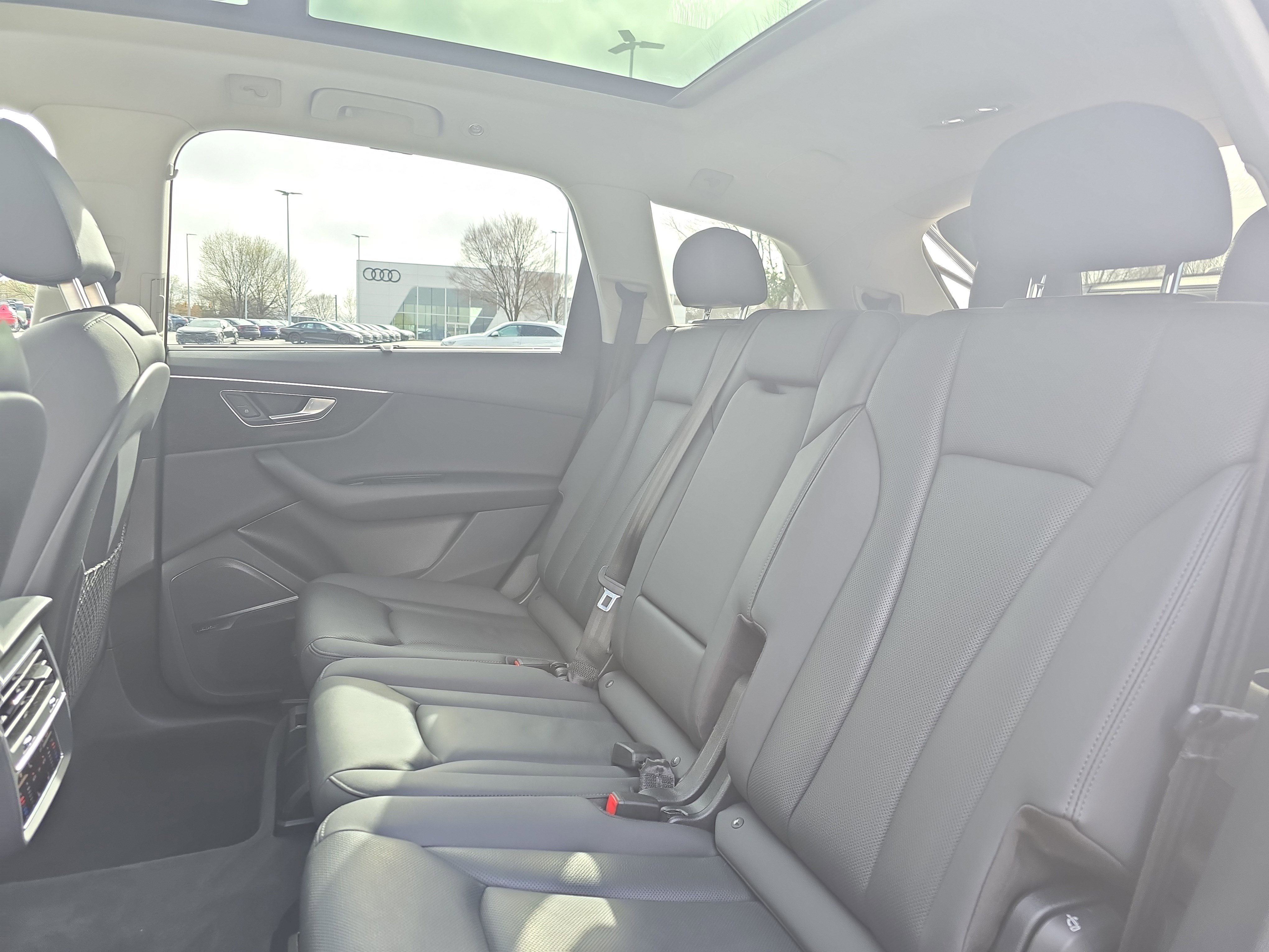 Used 2020 Audi Q7 2.0T Premium Plus w/ Premium Plus Package image 14