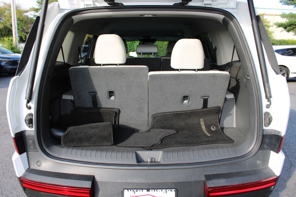 Used 2024 Hyundai Santa Fe SEL FWD image 14