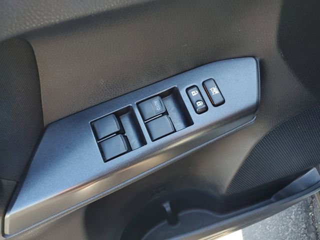 Used 2016 Toyota RAV4 LE AWD/4WD image 19