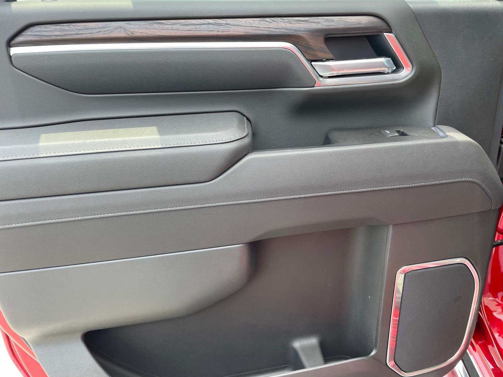 New 2025 GMC Sierra 2500 SLT w/ SLT Premium Package image 22