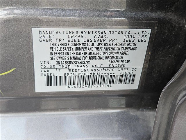 Used 2025 Nissan Sentra SR FWD image 23