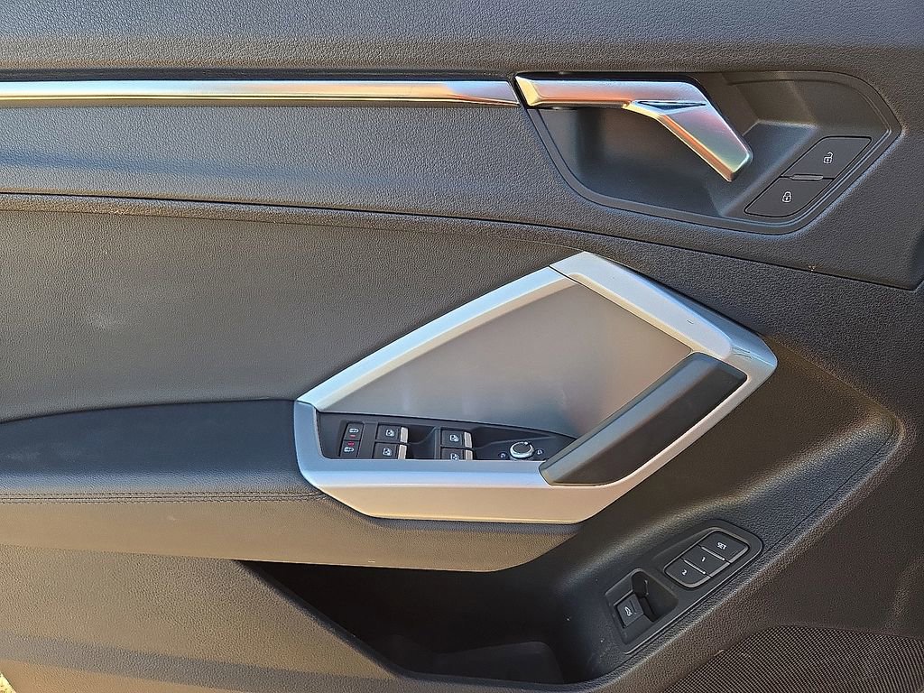 Used 2023 Audi Q3 2.0T Premium image 33