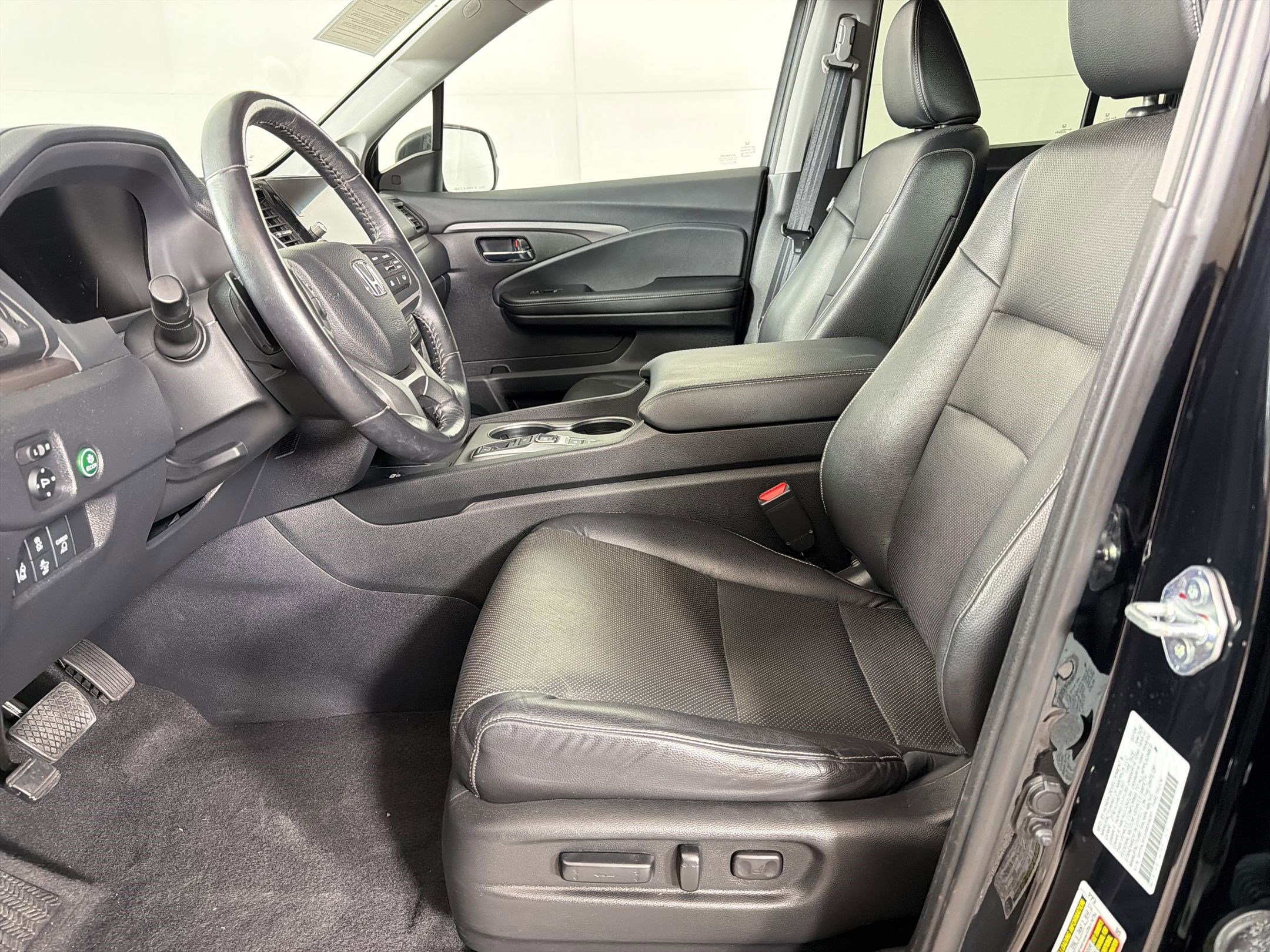 Certified 2024 Honda Ridgeline RTL image 5