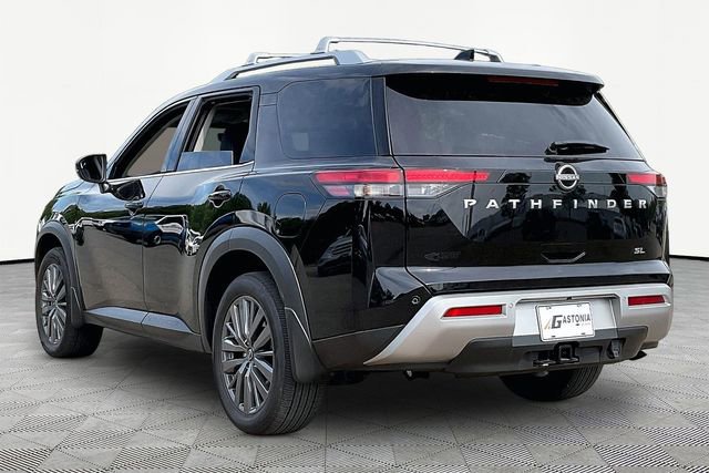 Used 2025 Nissan Pathfinder SL w/ SL Premium Package FWD image 4