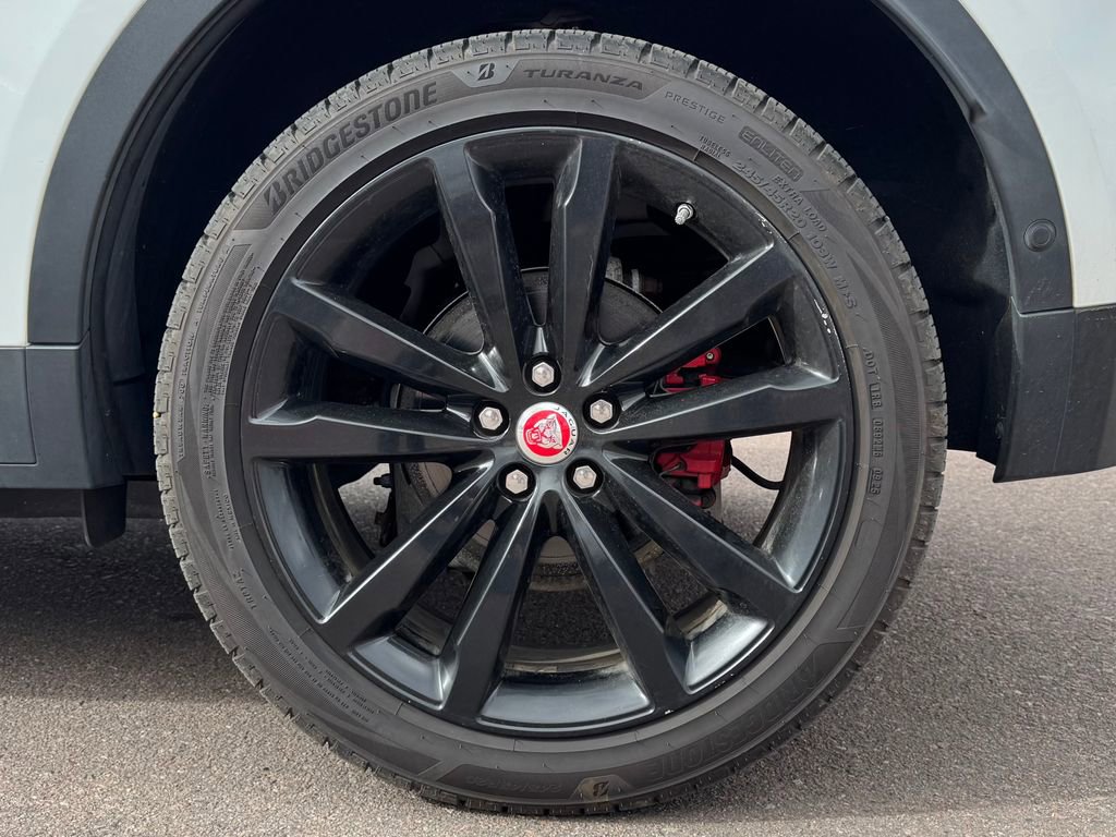 Used 2018 Jaguar E-PACE SE image 12