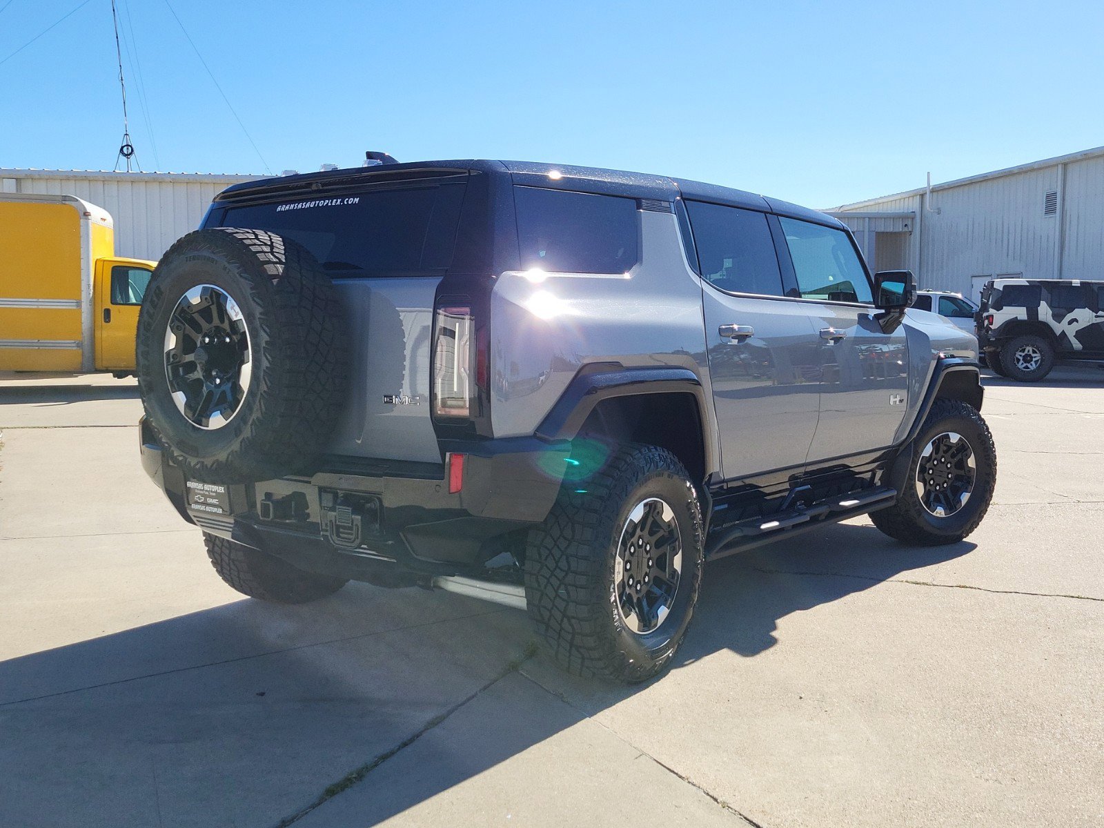 New 2025 GMC Hummer EV 2X w/ Extreme Off-Road Package image 5