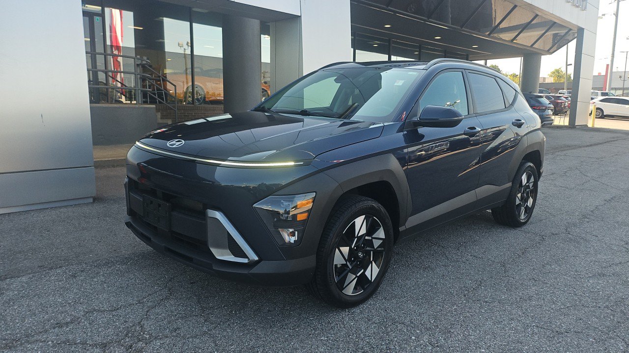 Used 2025 Hyundai Kona SEL AWD/4WD image 1