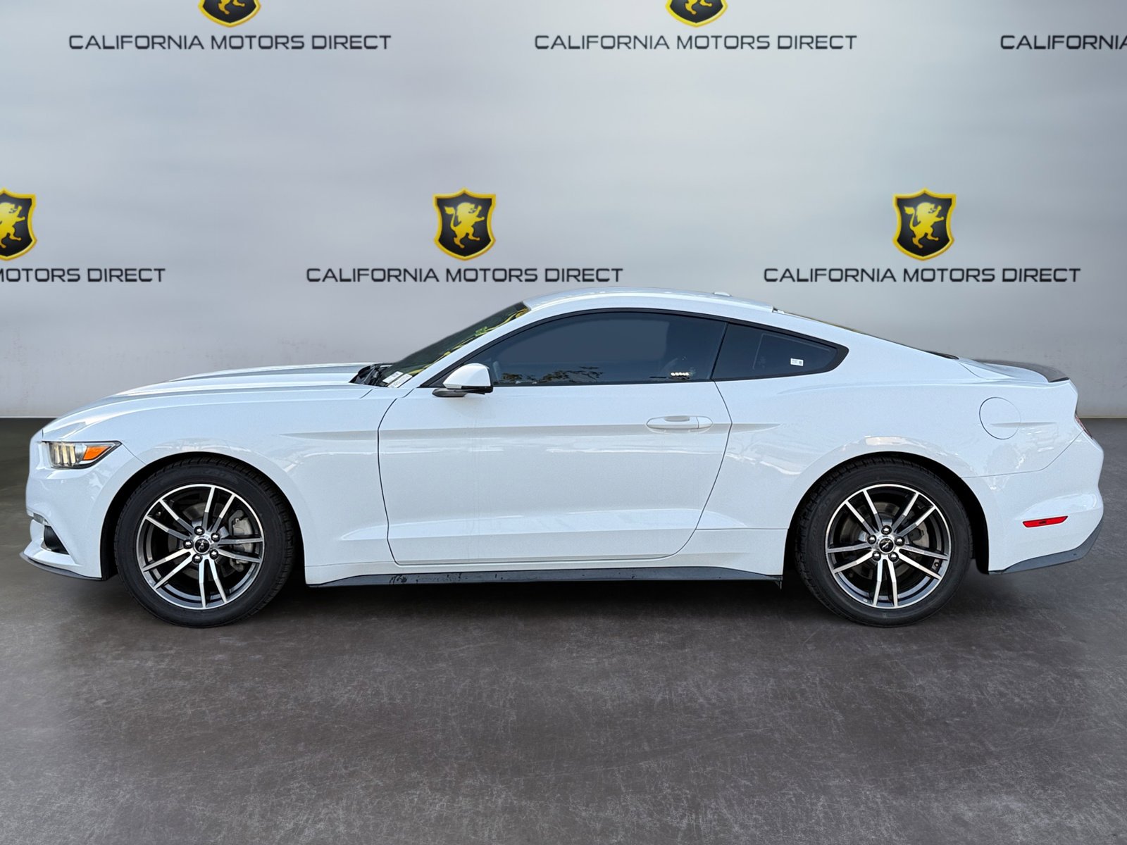 Used 2017 Ford Mustang Premium image 2