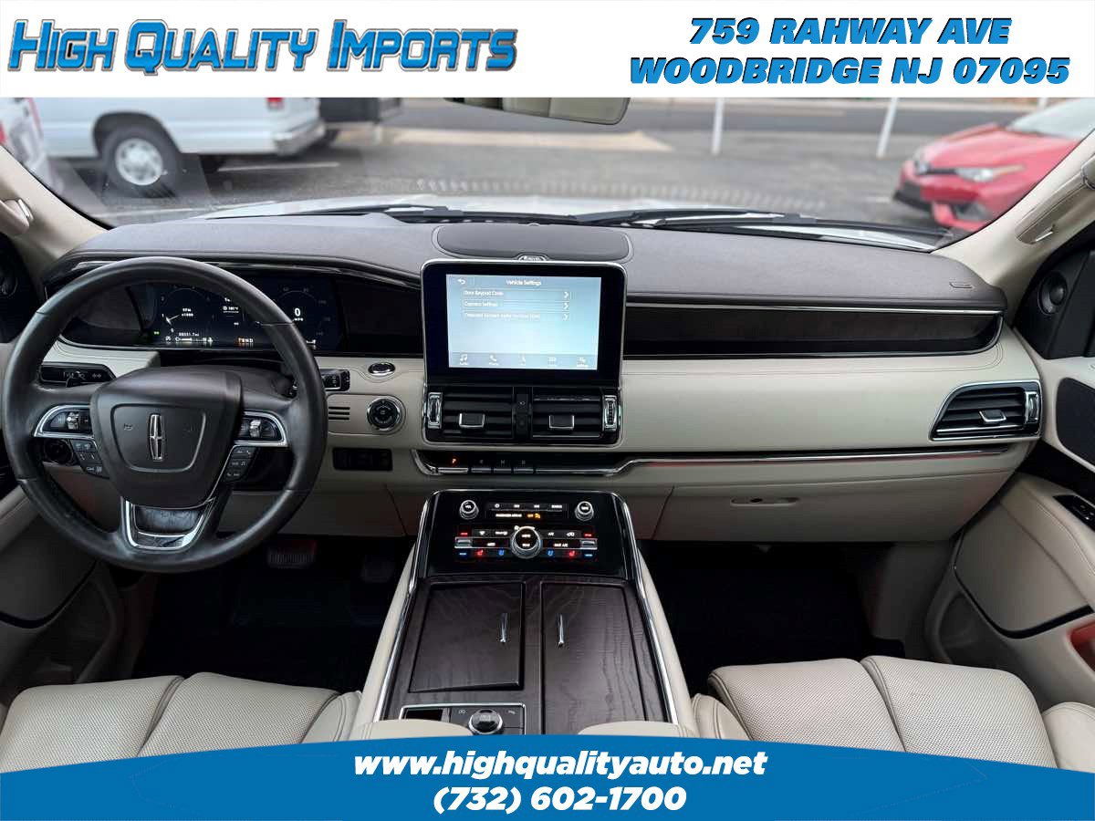 Used 2018 Lincoln Navigator Select w/ Technology Package AWD/4WD image 28