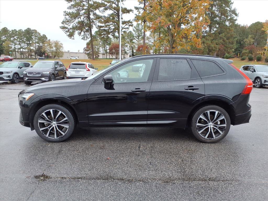 Used 2024 Volvo XC60 B5 Plus image 8