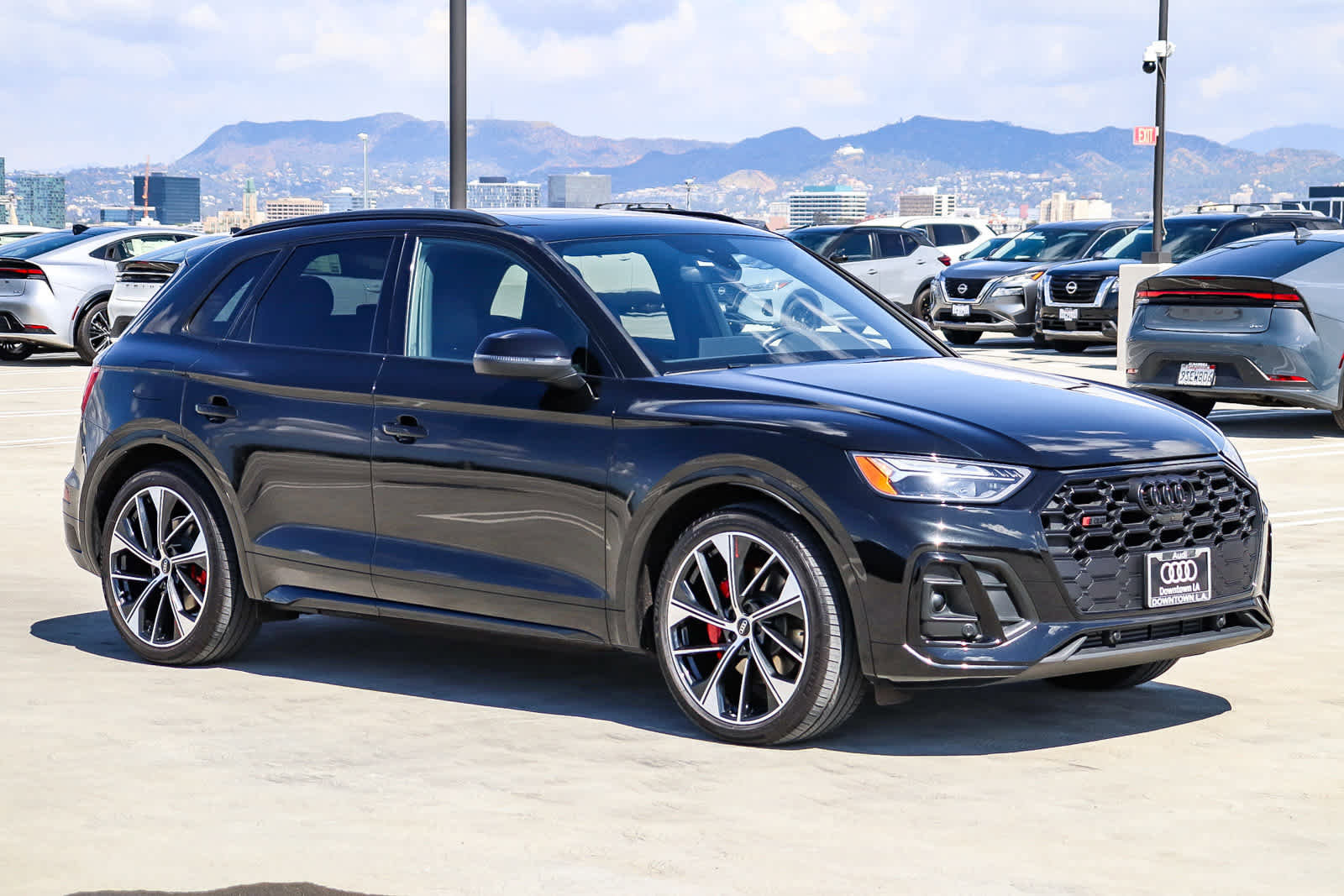 Used 2024 Audi SQ5 Premium Plus w/ Premium Plus Package image 3