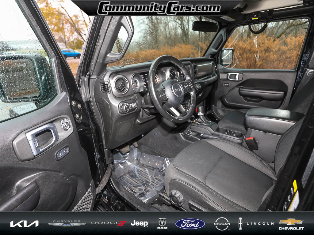 Used 2021 Jeep Gladiator Sport image 12