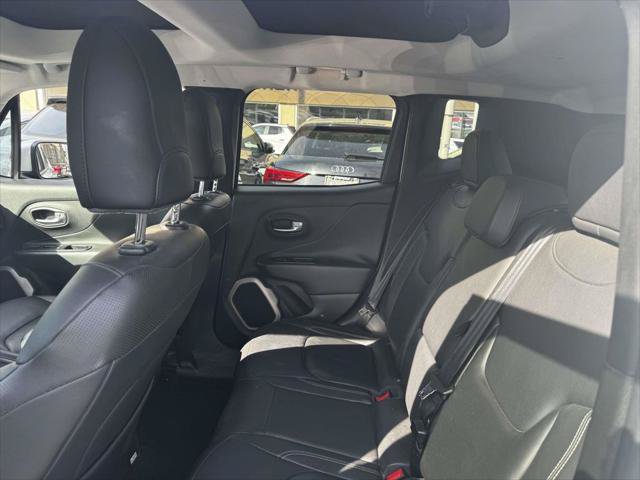 Used 2016 Jeep Renegade Limited AWD/4WD image 9