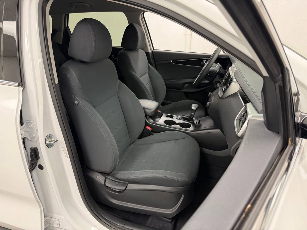 Used 2020 Kia Sorento L FWD image 12