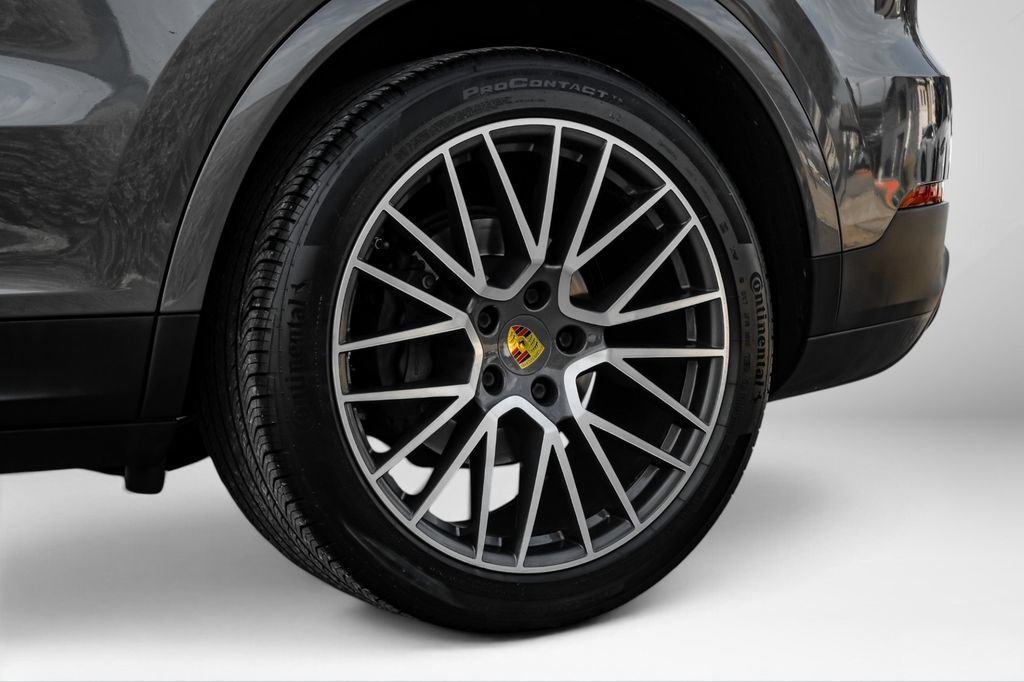 Used 2021 Porsche Cayenne S AWD/4WD image 66