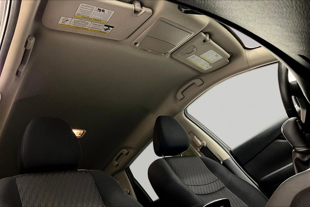 Used 2019 Nissan Rogue SV image 28