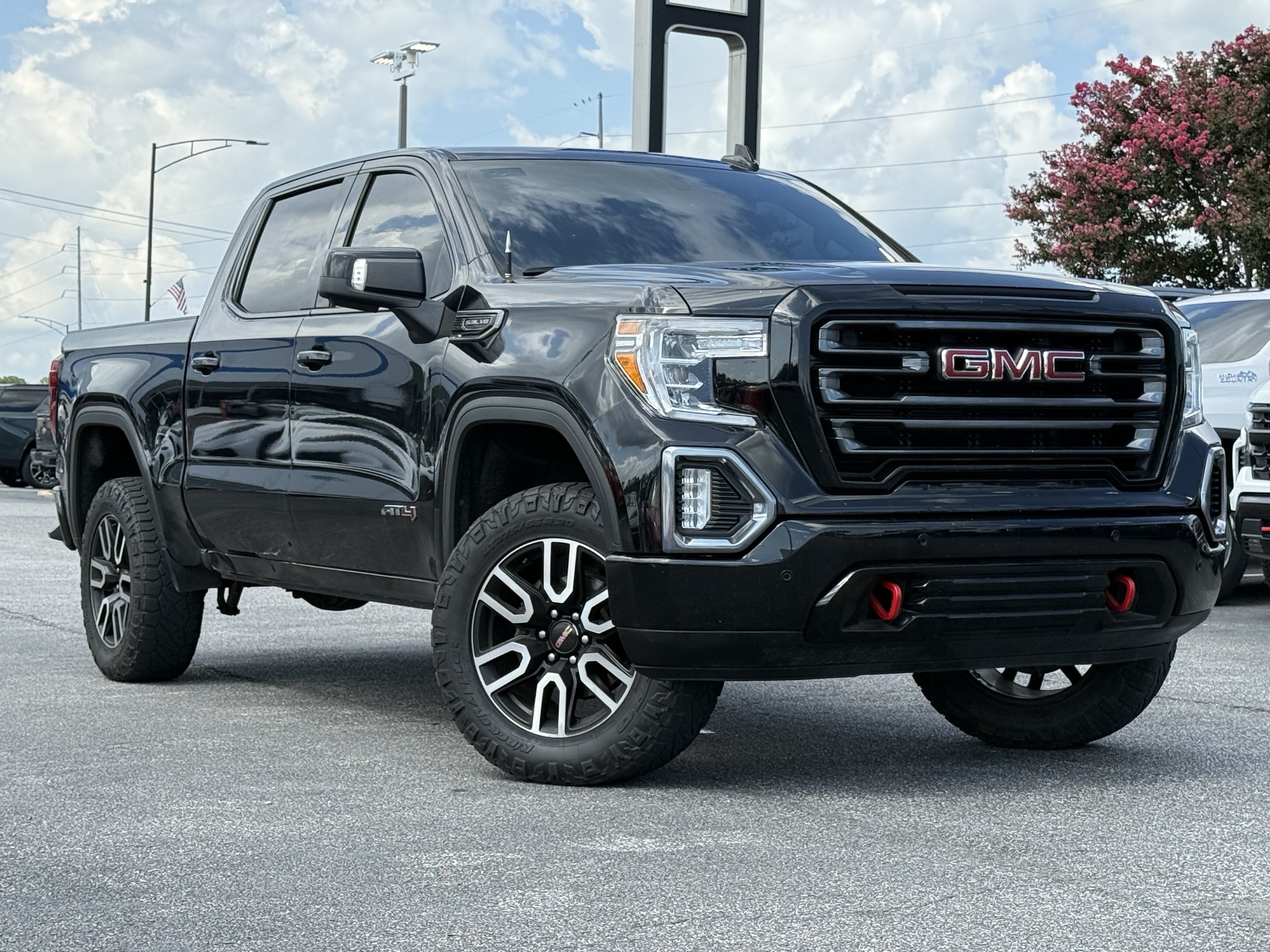 Used 2020 GMC Sierra 1500 AT4 w/ AT4 Premium Package AWD/4WD image 2