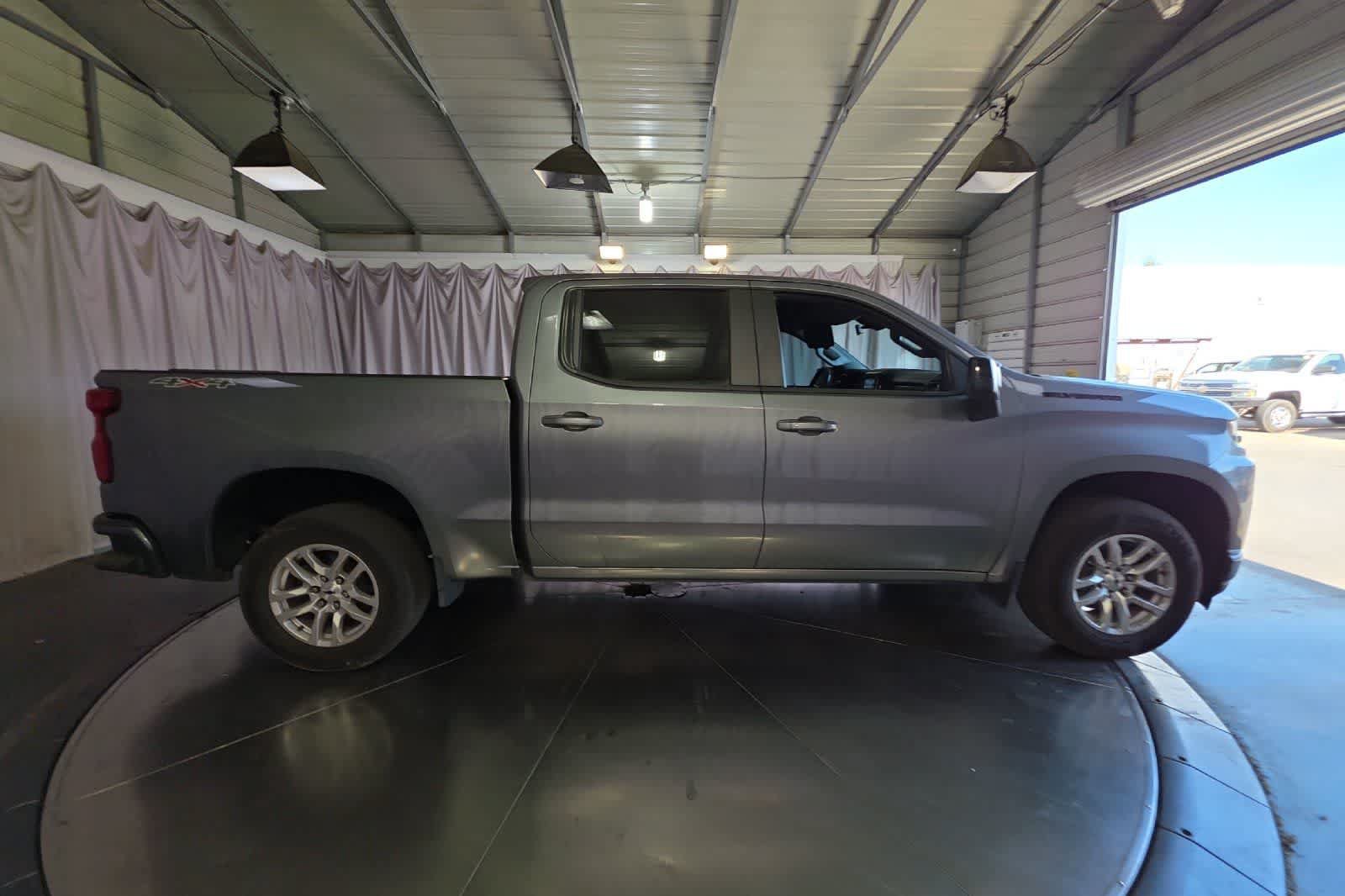 Used 2021 Chevrolet Silverado 1500 RST w/ Bed Protection Package AWD/4WD image 9