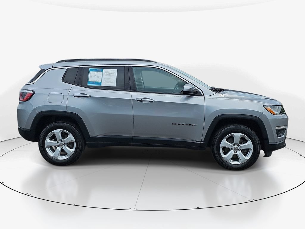 Used 2018 Jeep Compass Latitude w/ Trailer Tow Group AWD/4WD image 5