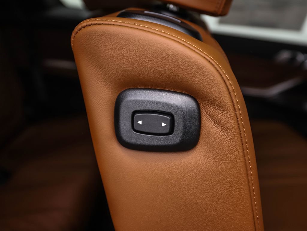 New 2026 BMW ALPINA XB7 image 31