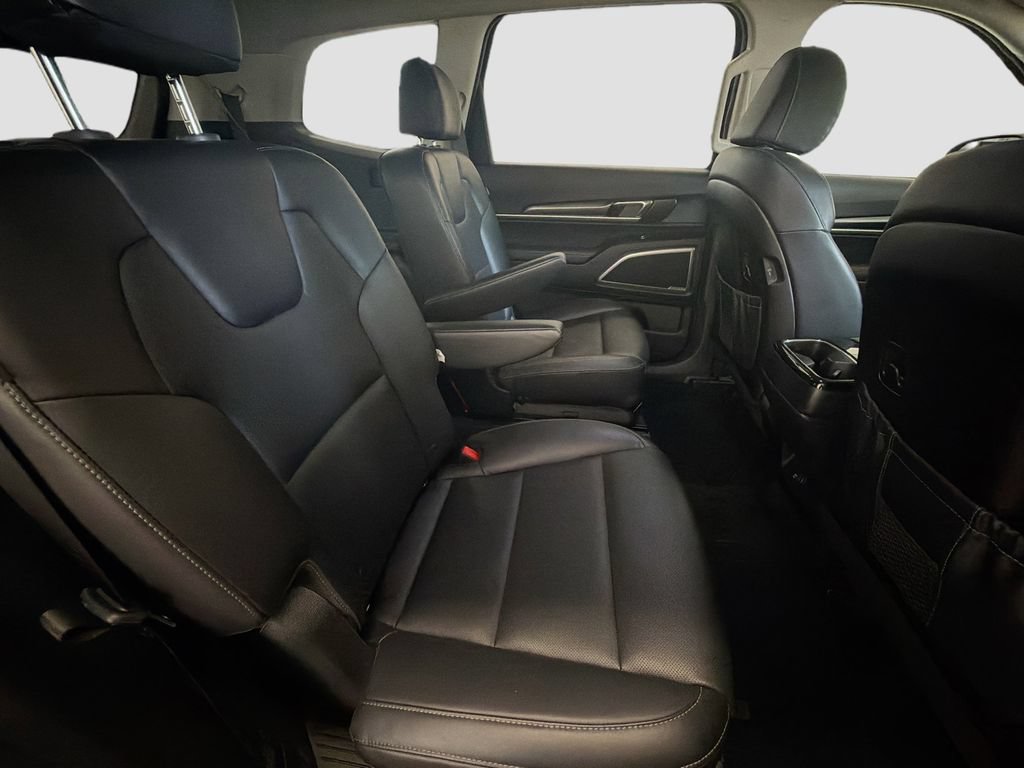 Used 2023 Kia Telluride S w/ S Sunroof Package FWD image 30