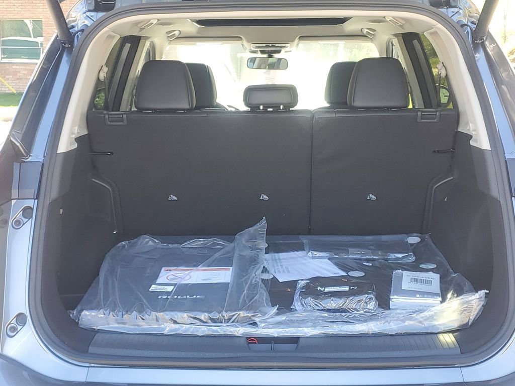 New 2026 Nissan Rogue SV image 7