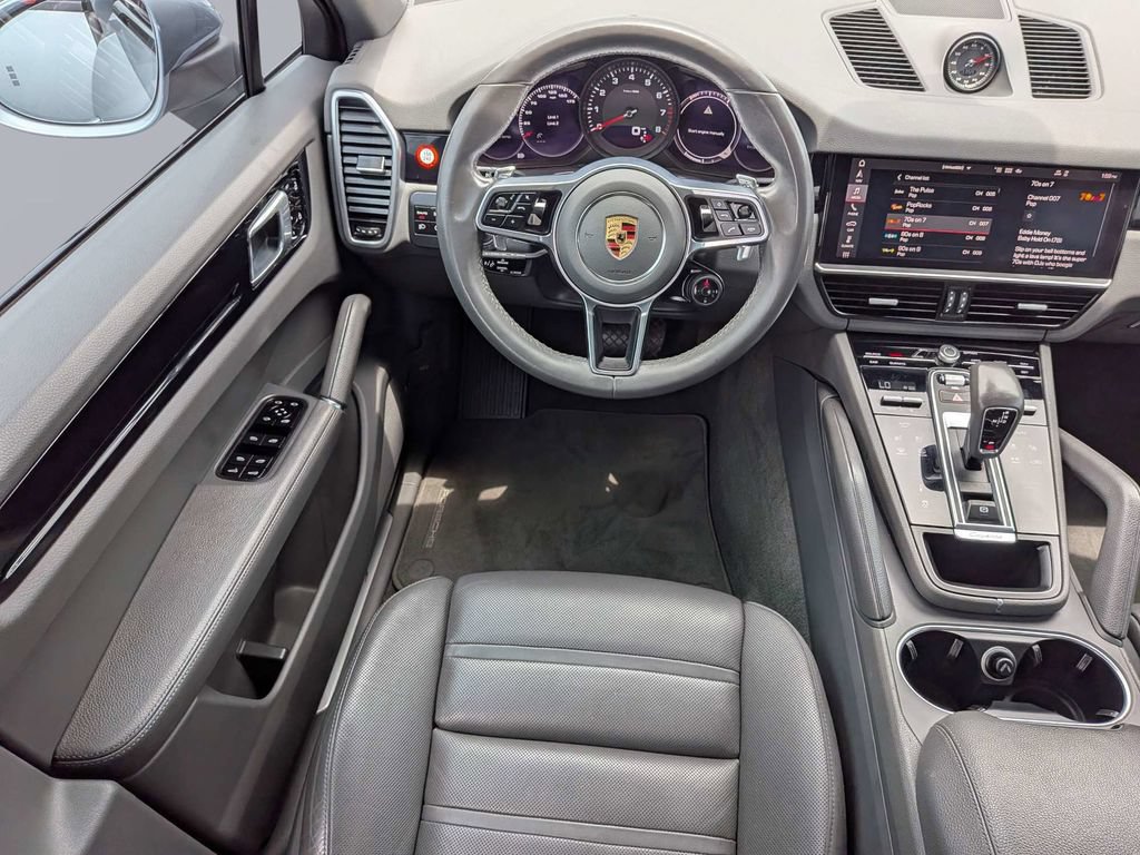Used 2021 Porsche Cayenne Coupe AWD/4WD image 17