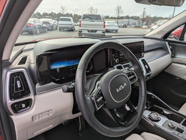 Used 2023 Kia Sorento SX Prestige image 9
