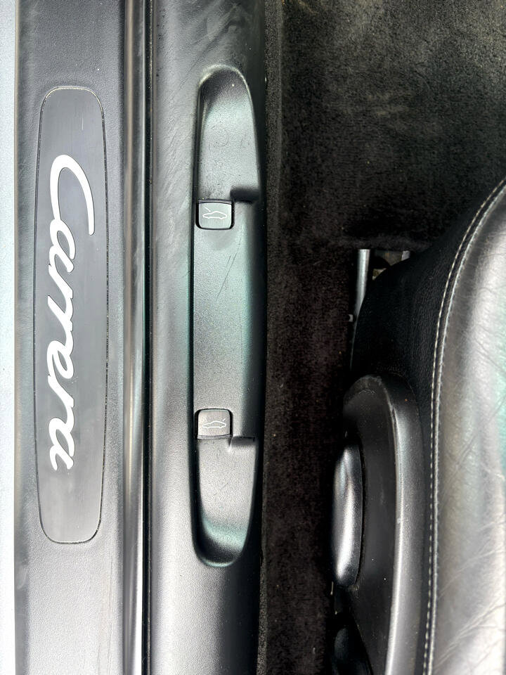 Used 2003 Porsche 911 Carrera image 11