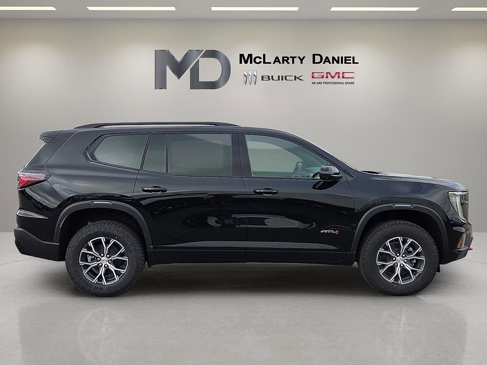 New 2026 GMC Acadia AT4 w/ Luxury Package image 6