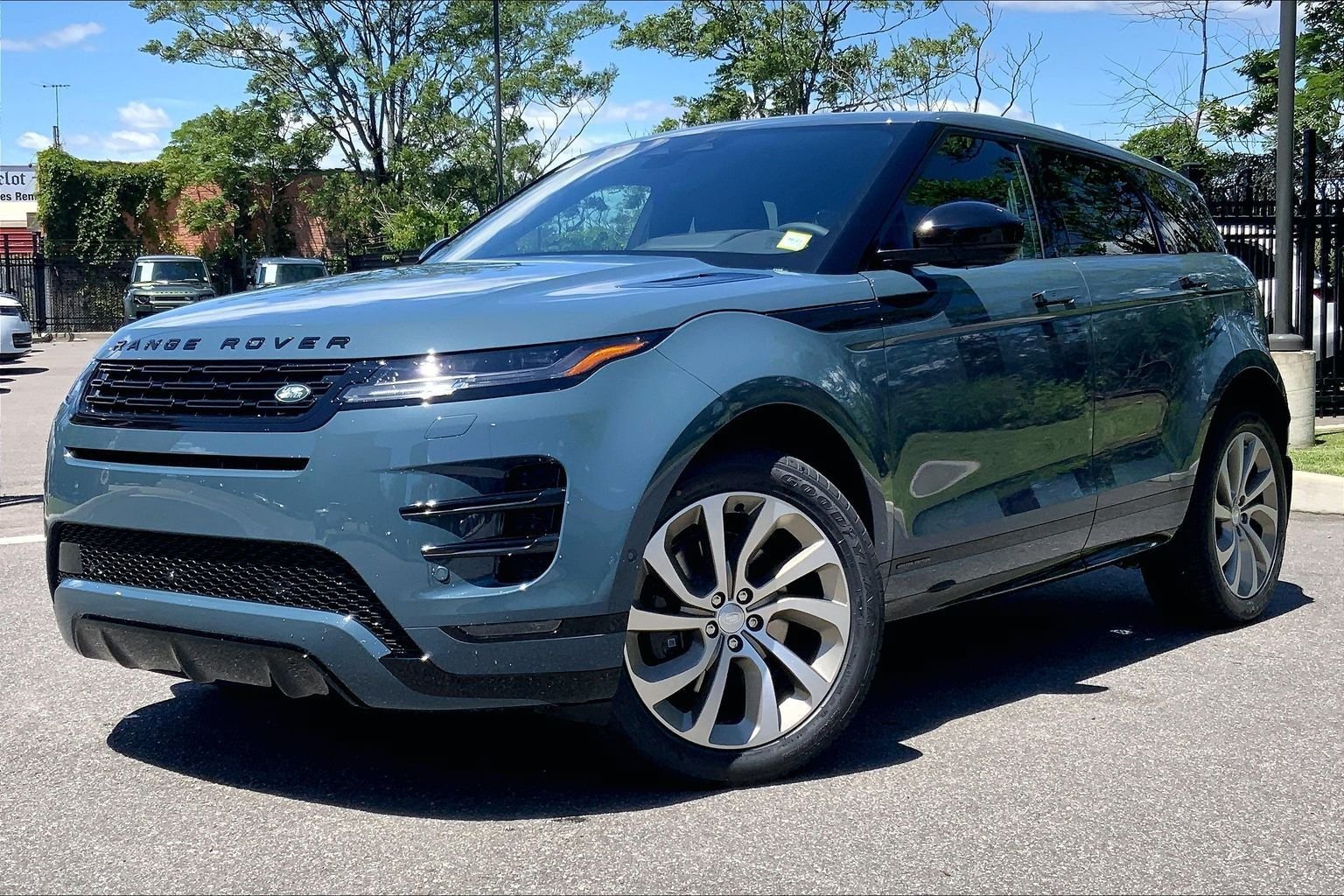 New 2026 Land Rover Range Rover Evoque Hoxton AWD/4WD image 1