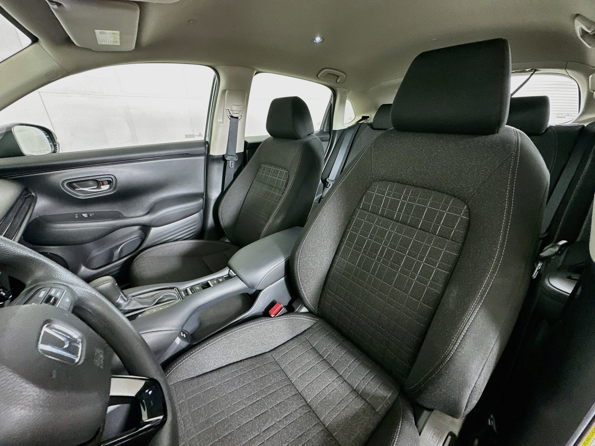 Used 2025 Honda HR-V LX image 13