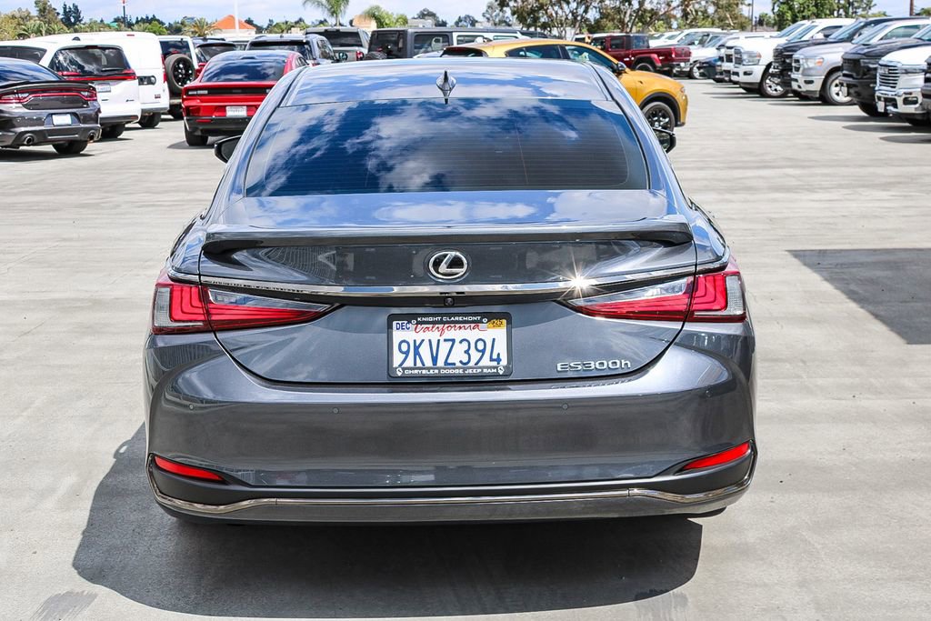 Used 2024 Lexus ES 300h F Sport w/ Accessory Package (Z2) image 39
