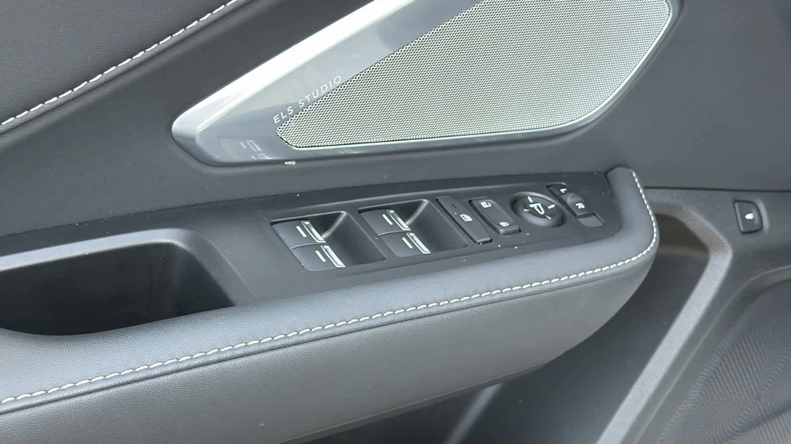 Used 2023 Acura RDX AWD w/ Technology Package image 21