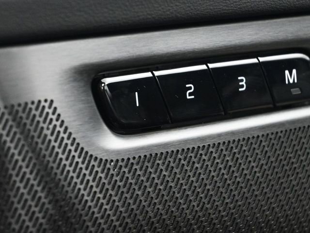 New 2026 Volvo XC90 B6 Plus w/ Protection Package Premier image 31