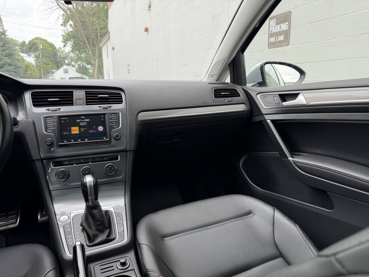 Used 2017 Volkswagen Golf Alltrack SE AWD/4WD image 28