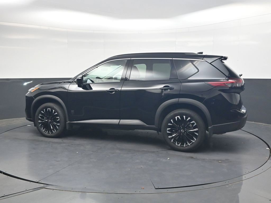Certified 2026 Nissan Rogue Dark Armor FWD image 8