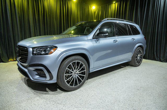 New 2026 Mercedes-Benz GLS 450 4MATIC image 1