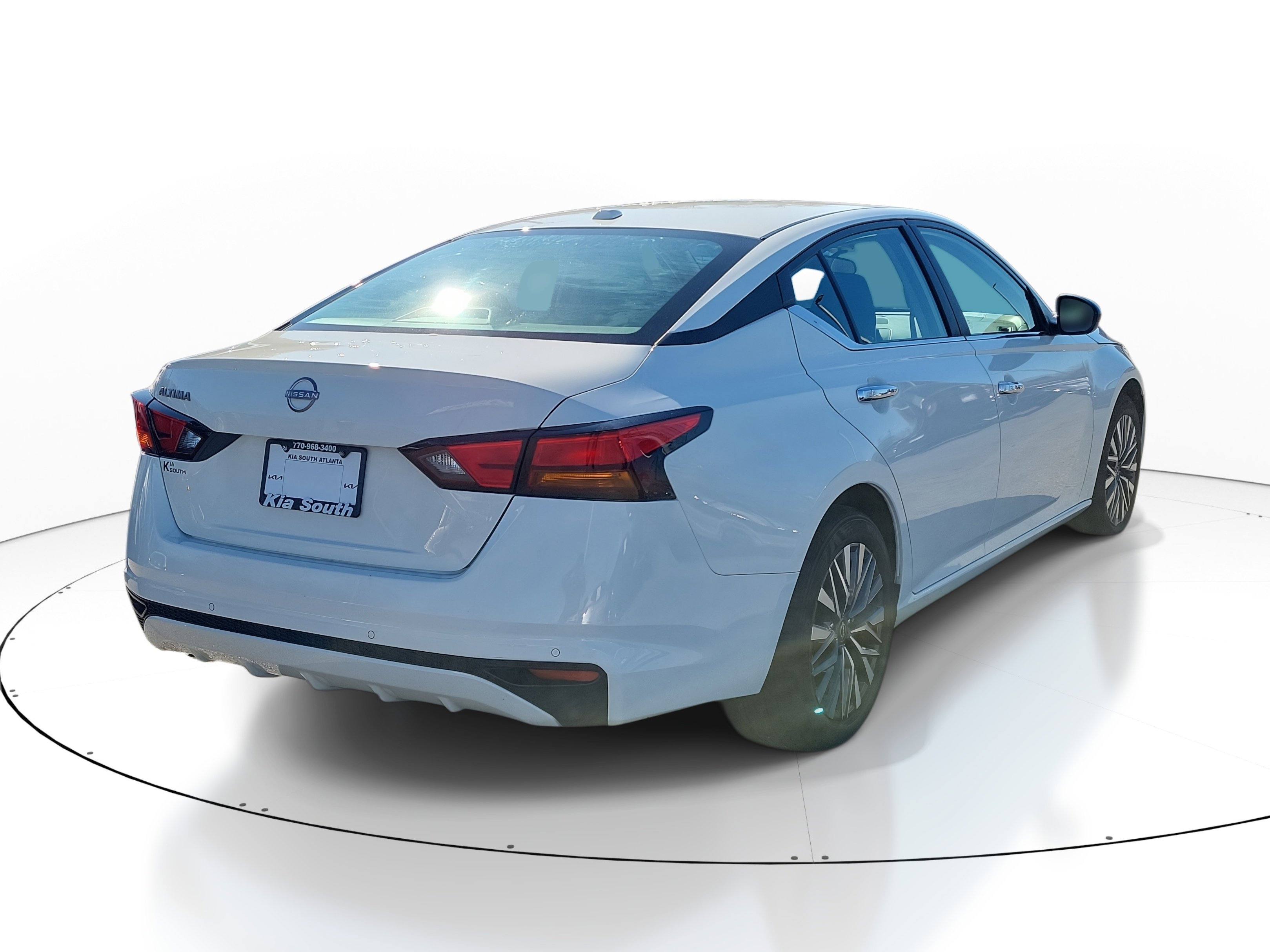 Used 2025 Nissan Altima 2.5 SV image 6