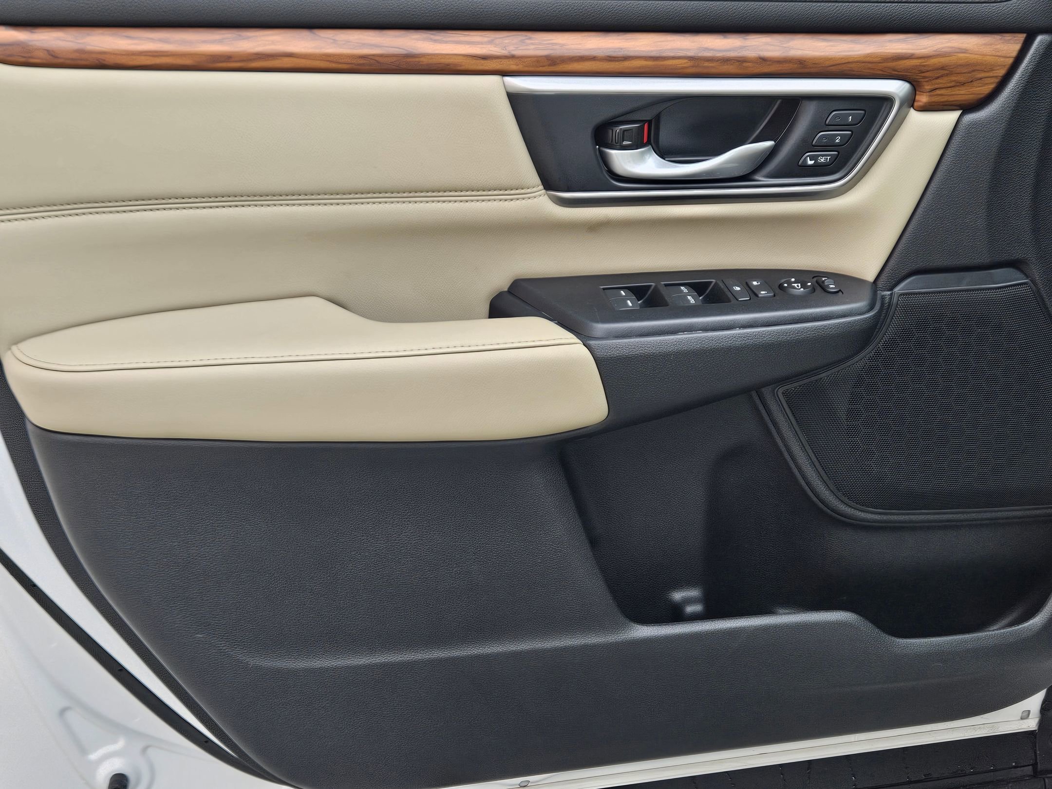 Used 2022 Honda CR-V Touring image 17