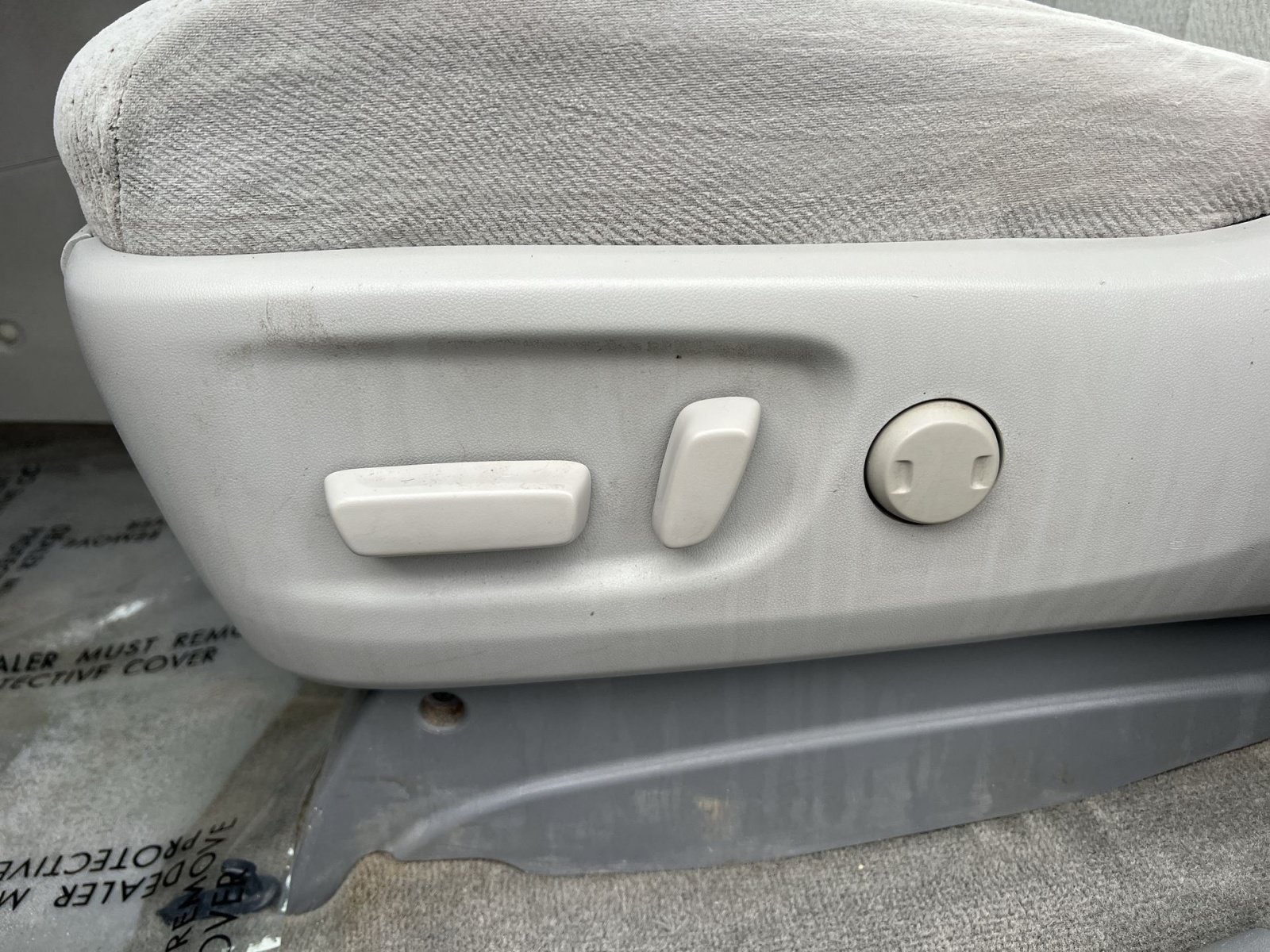 Used 2012 Toyota Sienna LE FWD image 14