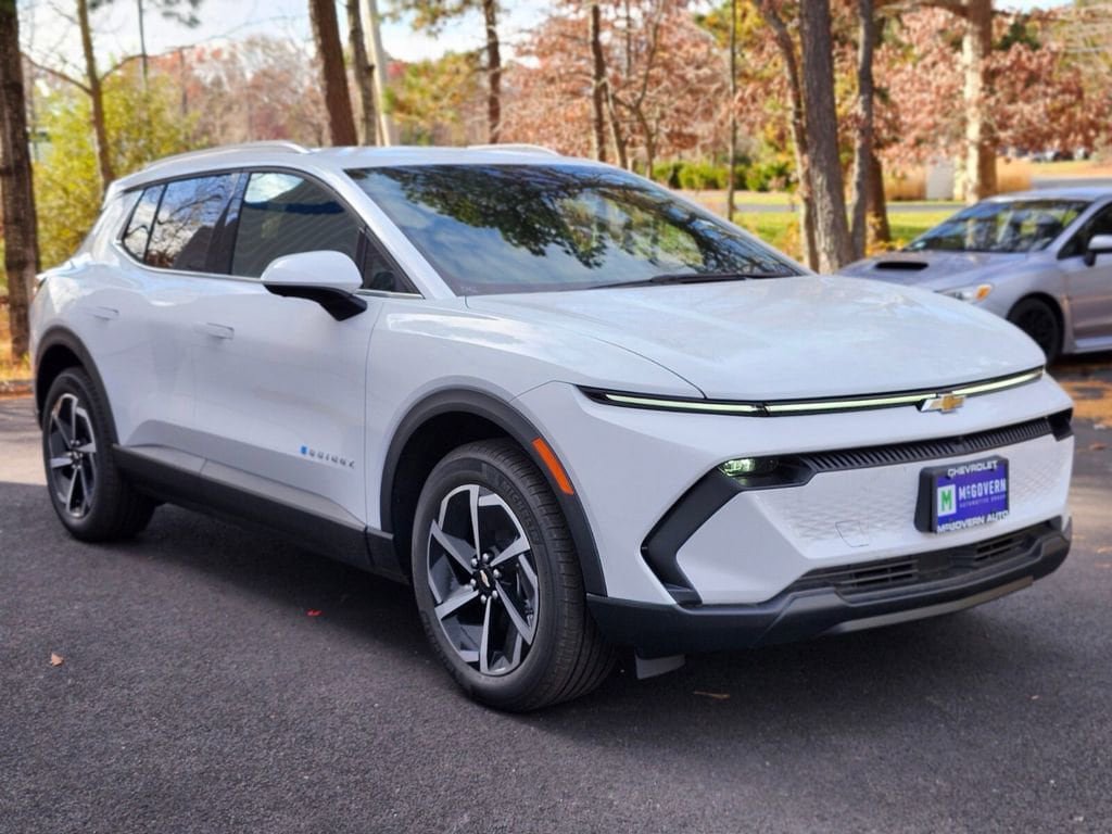 New 2026 Chevrolet Equinox EV LT AWD/4WD image 7