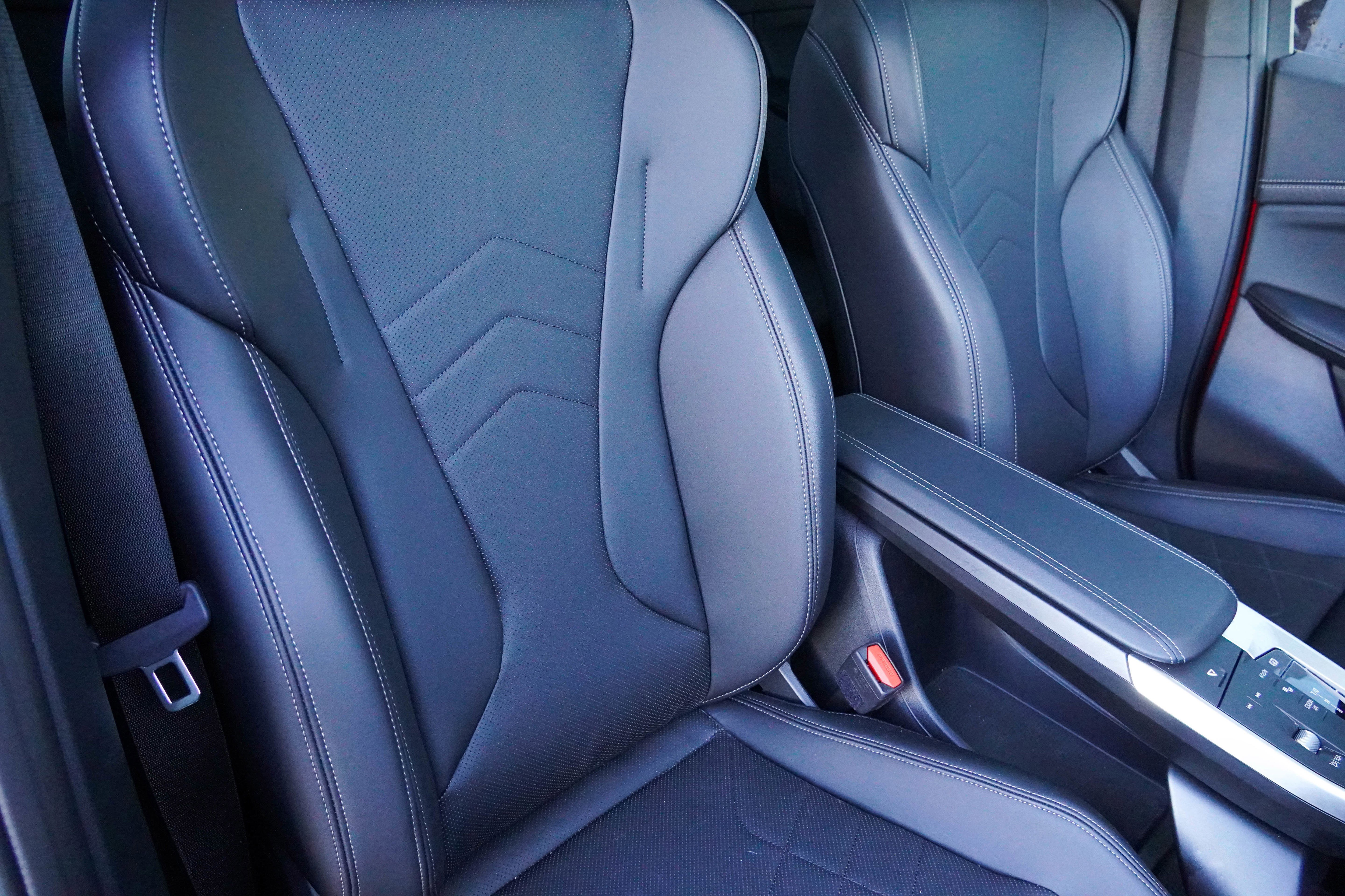 Certified 2025 BMW X2 xDrive28i image 13