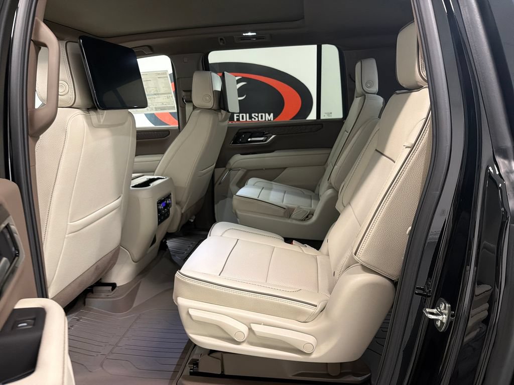 New 2026 GMC Yukon XL Denali w/ Denali Reserve Package AWD/4WD image 13
