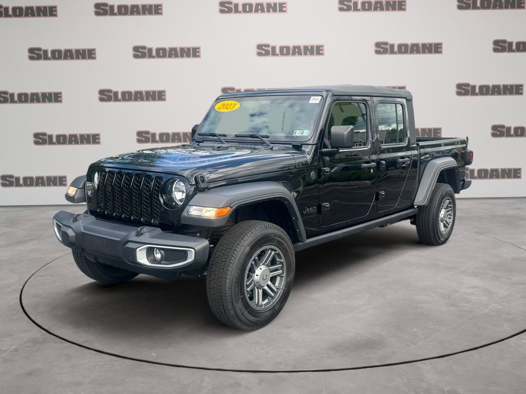 Used 2023 Jeep Gladiator Sport