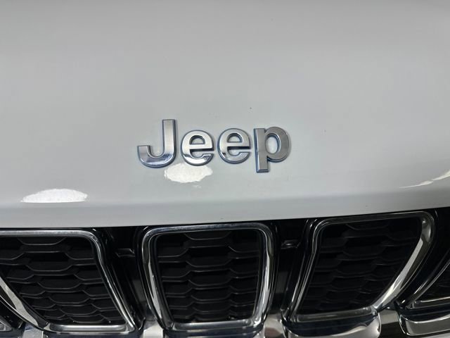 Used 2022 Jeep Grand Cherokee Limited 4xe image 9