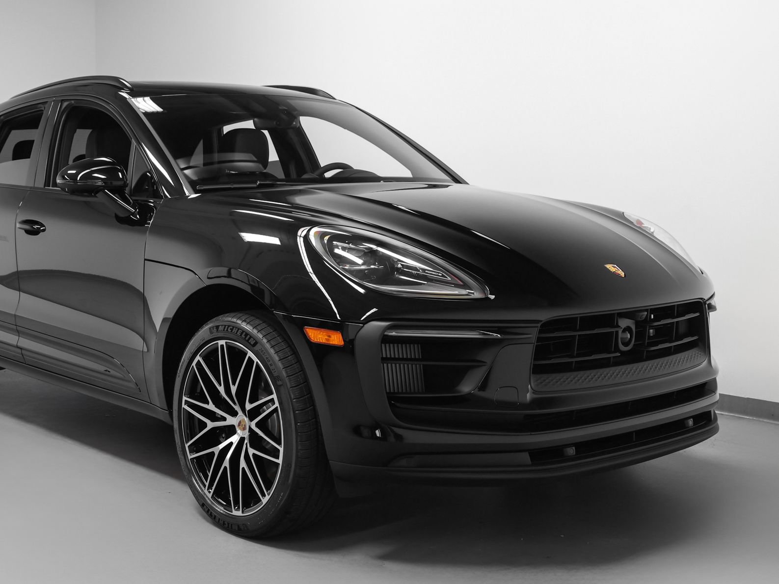 New 2026 Porsche Macan S AWD/4WD image 9