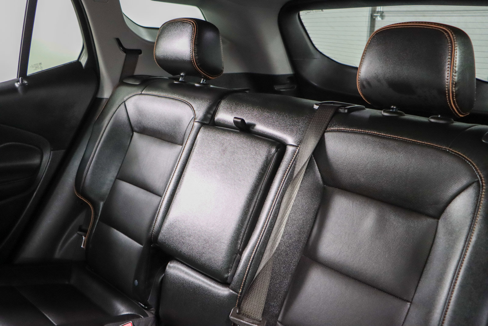 Used 2023 GMC Terrain AT4 image 24